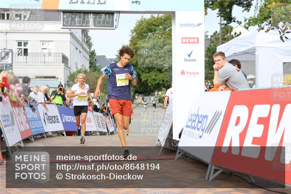 31.08.2025 - 21. Blankeneser Heldenlauf Strokosch-Dieckow http://msf.ph/oto/8648194 31.08.2025 10:18:17 Ziel 2341, 2218, 2333, 2347 meine-sportfotos.de