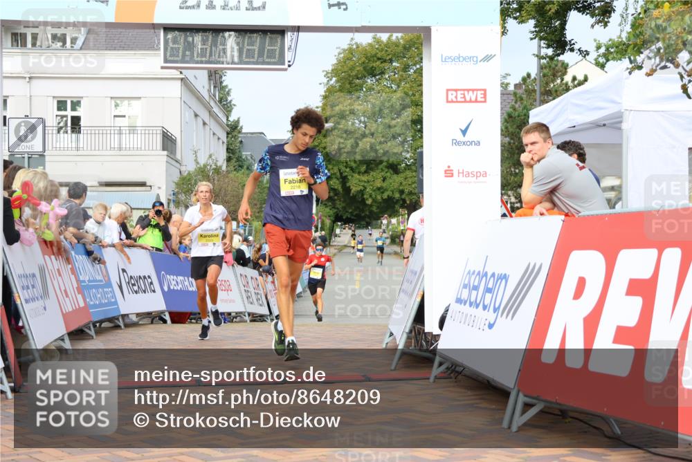 31.08.2025 - 21. Blankeneser Heldenlauf Strokosch-Dieckow http://msf.ph/oto/8648209 31.08.2025 10:18:16 Ziel 2341, 2218, 2333, 2347 meine-sportfotos.de
