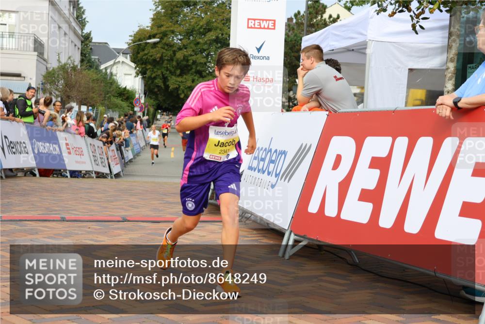 31.08.2025 - 21. Blankeneser Heldenlauf Strokosch-Dieckow http://msf.ph/oto/8648249 31.08.2025 10:18:10 Ziel 2746, 2341, 2100 meine-sportfotos.de