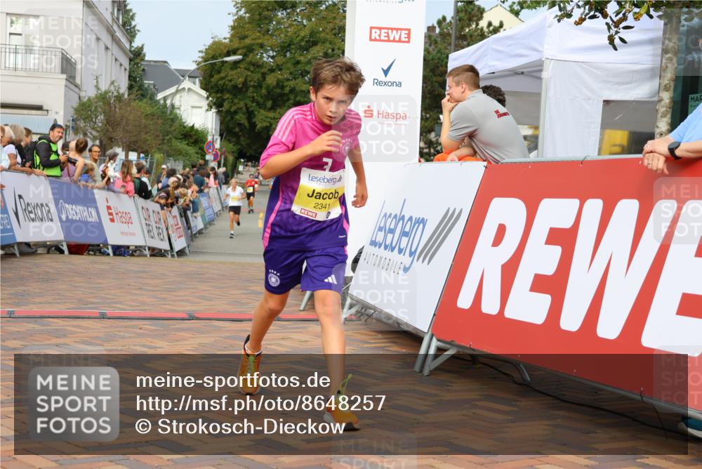 31.08.2025 - 21. Blankeneser Heldenlauf Strokosch-Dieckow http://msf.ph/oto/8648257 31.08.2025 10:18:10 Ziel 2746, 2341, 2100 meine-sportfotos.de