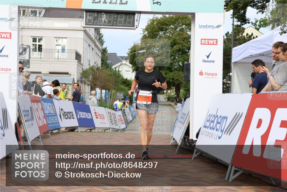 31.08.2025 - 21. Blankeneser Heldenlauf Strokosch-Dieckow http://msf.ph/oto/8648297 31.08.2025 09:47:40 Ziel 1149, 1004, 1132, 1142 meine-sportfotos.de