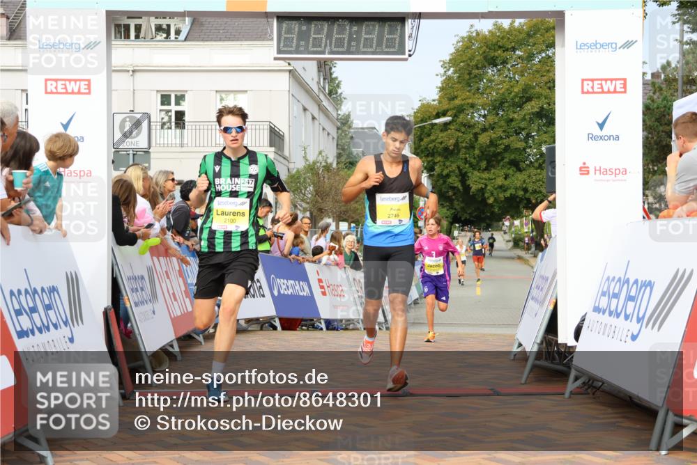31.08.2025 - 21. Blankeneser Heldenlauf Strokosch-Dieckow http://msf.ph/oto/8648301 31.08.2025 10:18:07 Ziel 2746, 2341, 2100 meine-sportfotos.de