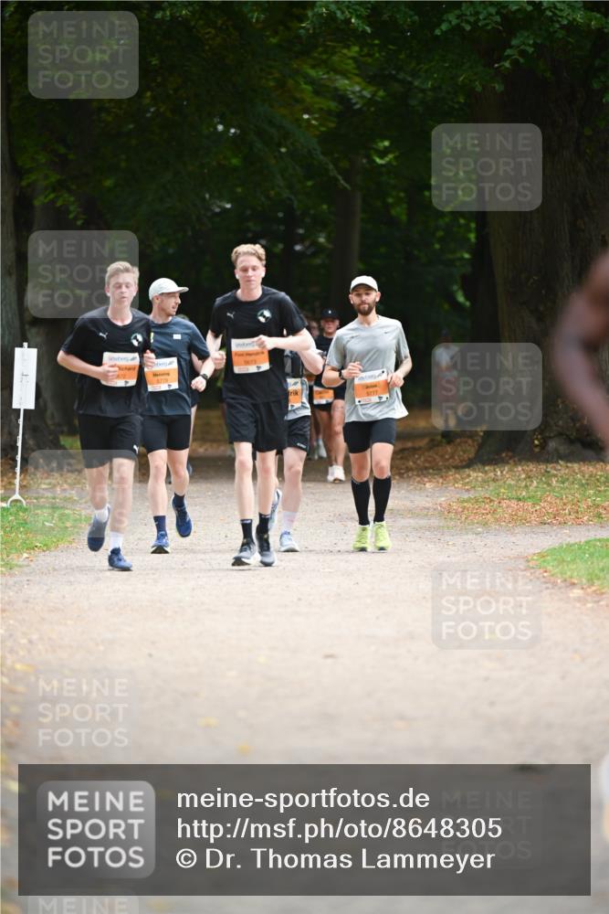 31.08.2025 - 21. Blankeneser Heldenlauf Dr. Thomas Lammeyer http://msf.ph/oto/8648305 31.08.2025 11:24:00 Laufen 5778, 5777 meine-sportfotos.de