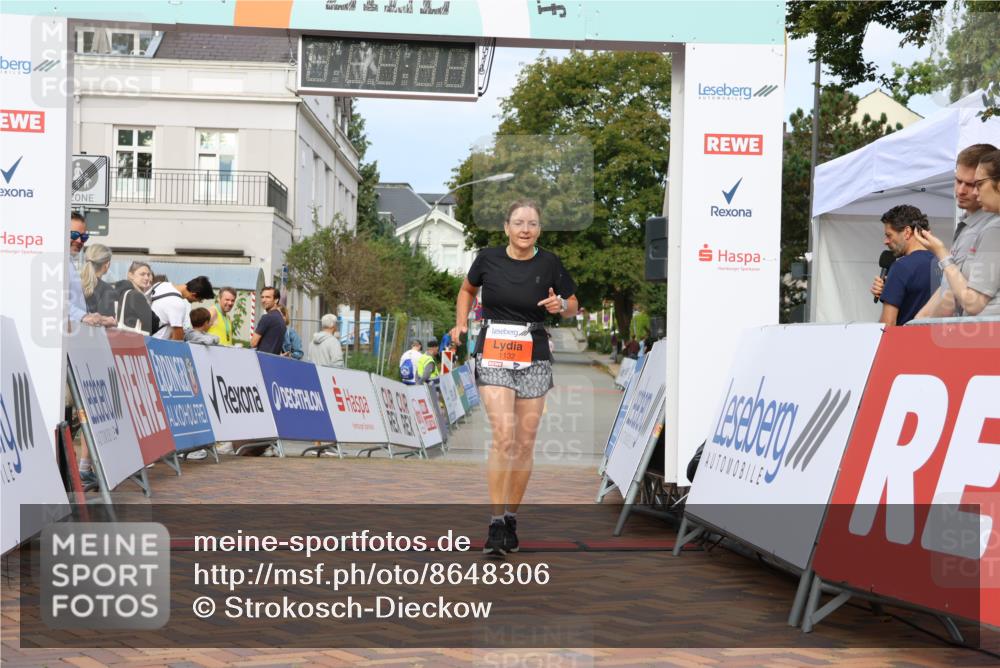 31.08.2025 - 21. Blankeneser Heldenlauf Strokosch-Dieckow http://msf.ph/oto/8648306 31.08.2025 09:47:40 Ziel 1149, 1004, 1132, 1142 meine-sportfotos.de
