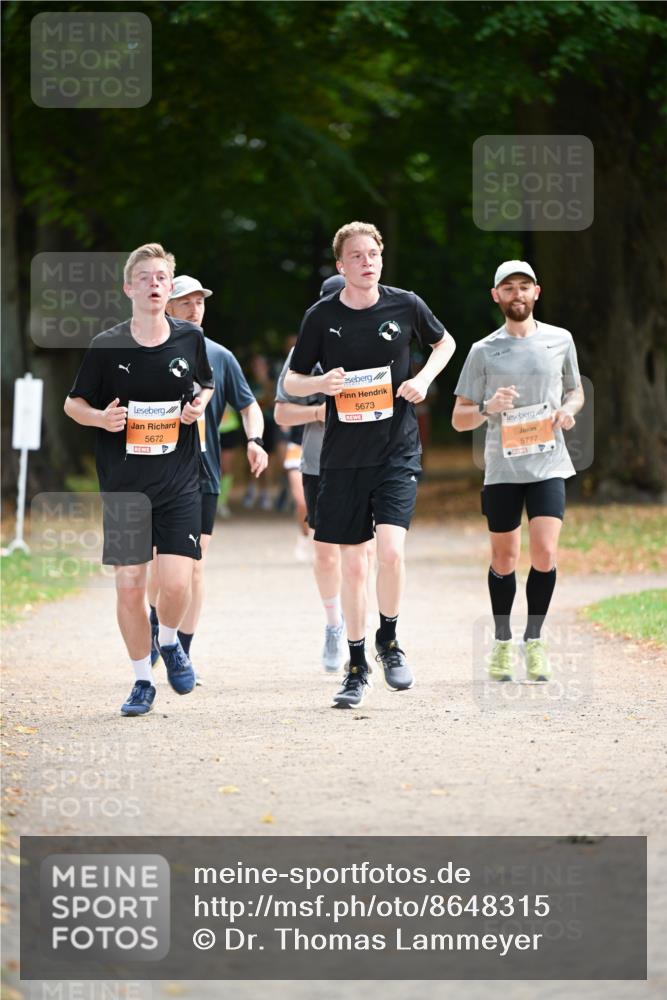 31.08.2025 - 21. Blankeneser Heldenlauf Dr. Thomas Lammeyer http://msf.ph/oto/8648315 31.08.2025 11:24:04 Laufen 5672, 5673, 5777 meine-sportfotos.de