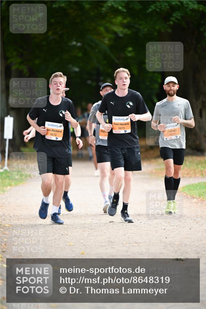 31.08.2025 - 21. Blankeneser Heldenlauf Dr. Thomas Lammeyer http://msf.ph/oto/8648319 31.08.2025 11:24:05 Laufen 5672, 50, 5673, 5777 meine-sportfotos.de