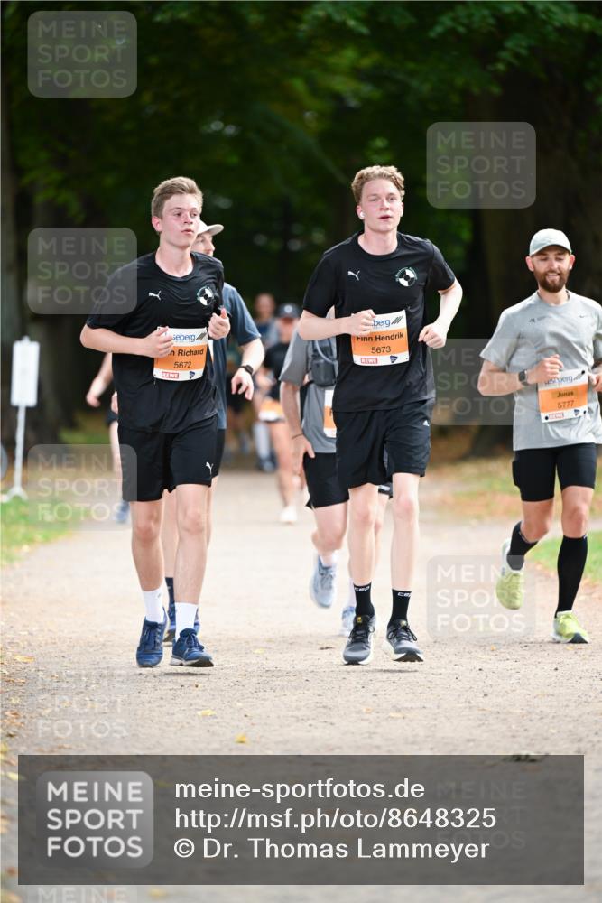 31.08.2025 - 21. Blankeneser Heldenlauf Dr. Thomas Lammeyer http://msf.ph/oto/8648325 31.08.2025 11:24:05 Laufen 5672, 5673, 5777 meine-sportfotos.de
