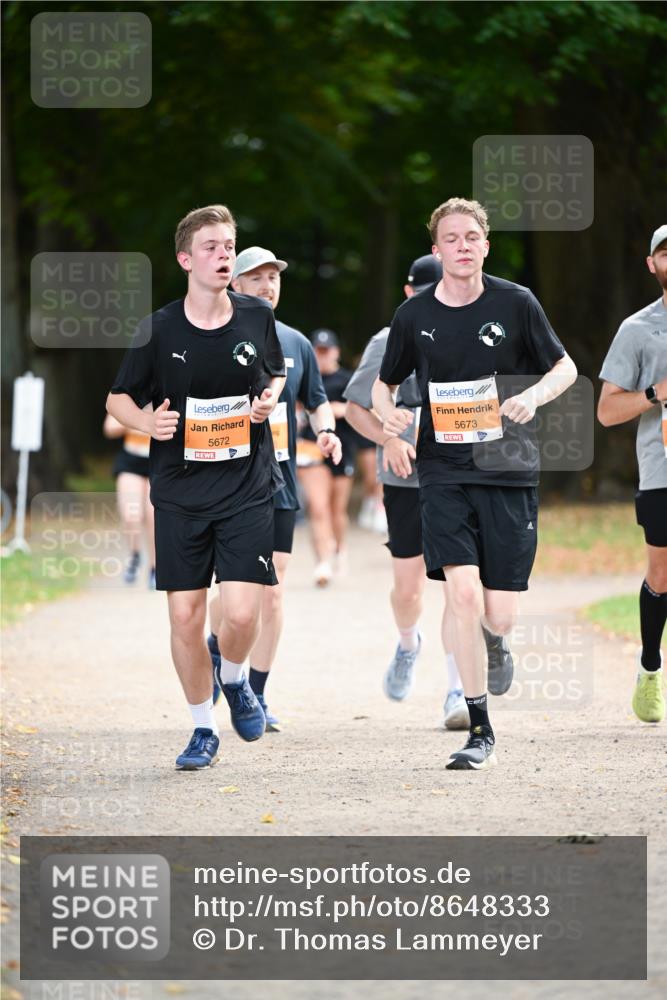 31.08.2025 - 21. Blankeneser Heldenlauf Dr. Thomas Lammeyer http://msf.ph/oto/8648333 31.08.2025 11:24:06 Laufen 5672, 5673 meine-sportfotos.de