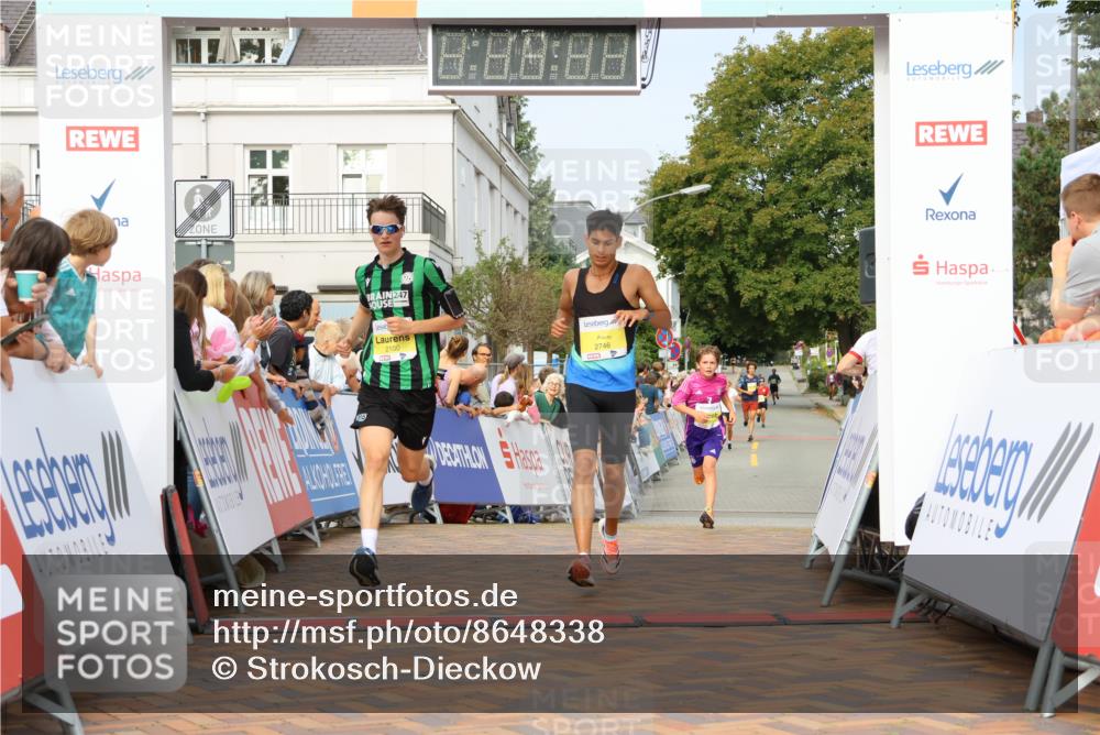 31.08.2025 - 21. Blankeneser Heldenlauf Strokosch-Dieckow http://msf.ph/oto/8648338 31.08.2025 10:18:07 Ziel 2746, 2341, 2100 meine-sportfotos.de