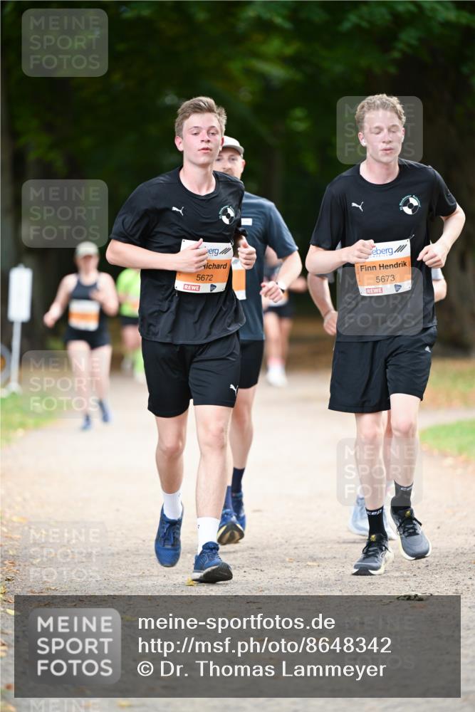 31.08.2025 - 21. Blankeneser Heldenlauf Dr. Thomas Lammeyer http://msf.ph/oto/8648342 31.08.2025 11:24:07 Laufen 5673, 5672 meine-sportfotos.de