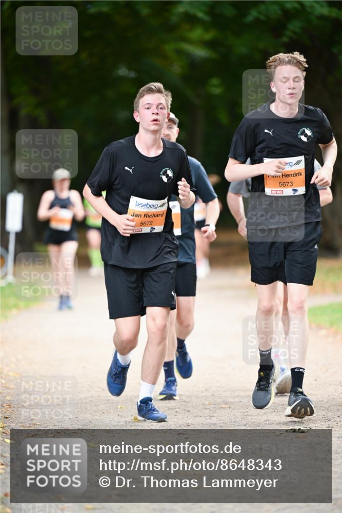 31.08.2025 - 21. Blankeneser Heldenlauf Dr. Thomas Lammeyer http://msf.ph/oto/8648343 31.08.2025 11:24:07 Laufen 5672, 5673 meine-sportfotos.de
