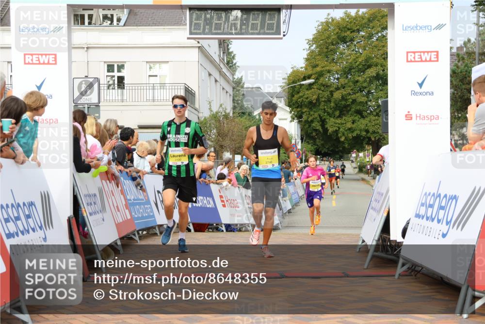 31.08.2025 - 21. Blankeneser Heldenlauf Strokosch-Dieckow http://msf.ph/oto/8648355 31.08.2025 10:18:07 Ziel 2746, 2341, 2100 meine-sportfotos.de