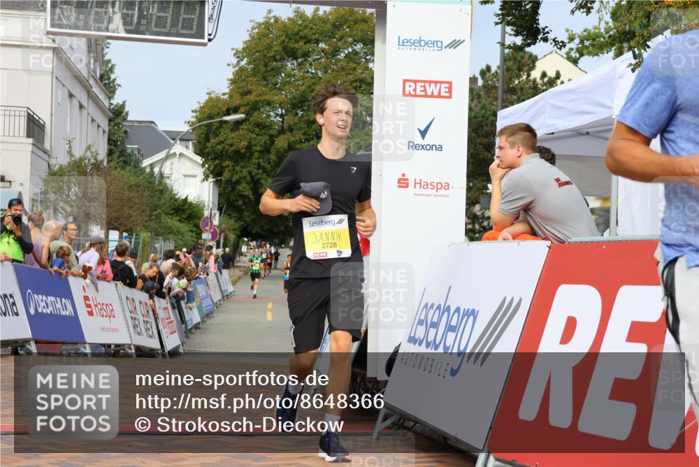 31.08.2025 - 21. Blankeneser Heldenlauf Strokosch-Dieckow http://msf.ph/oto/8648366 31.08.2025 10:17:57 Ziel 2728, 2711 meine-sportfotos.de