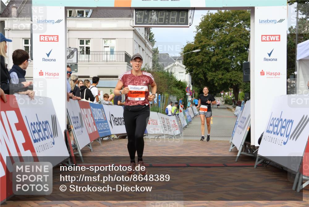 31.08.2025 - 21. Blankeneser Heldenlauf Strokosch-Dieckow http://msf.ph/oto/8648389 31.08.2025 09:47:36 Ziel 1149, 1004, 1132, 1142 meine-sportfotos.de