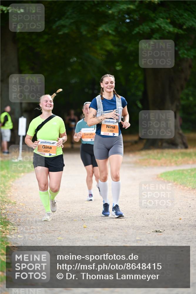 31.08.2025 - 21. Blankeneser Heldenlauf Dr. Thomas Lammeyer http://msf.ph/oto/8648415 31.08.2025 11:24:19 Laufen 5354, 5206, 5353 meine-sportfotos.de