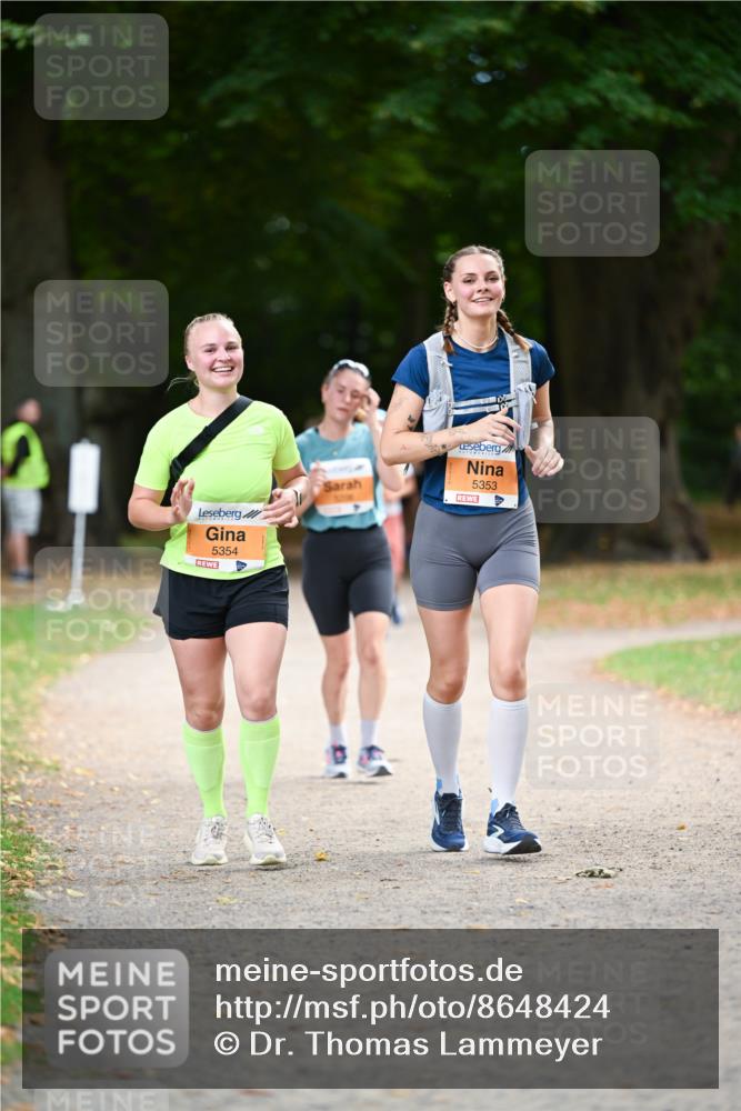 31.08.2025 - 21. Blankeneser Heldenlauf Dr. Thomas Lammeyer http://msf.ph/oto/8648424 31.08.2025 11:24:20 Laufen 5354, 5353 meine-sportfotos.de