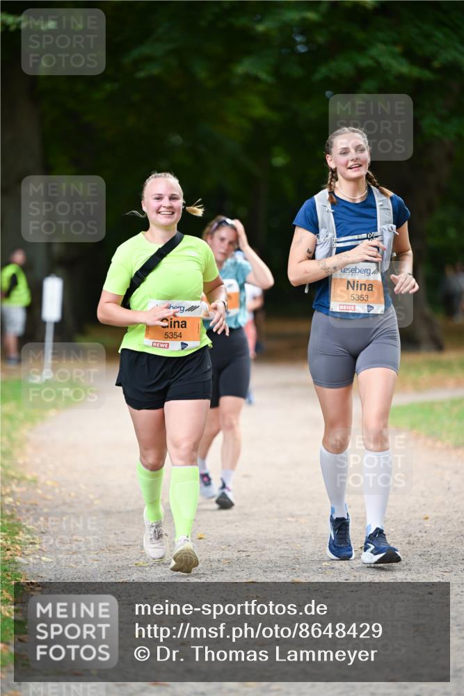 31.08.2025 - 21. Blankeneser Heldenlauf Dr. Thomas Lammeyer http://msf.ph/oto/8648429 31.08.2025 11:24:21 Laufen 5354, 5353 meine-sportfotos.de