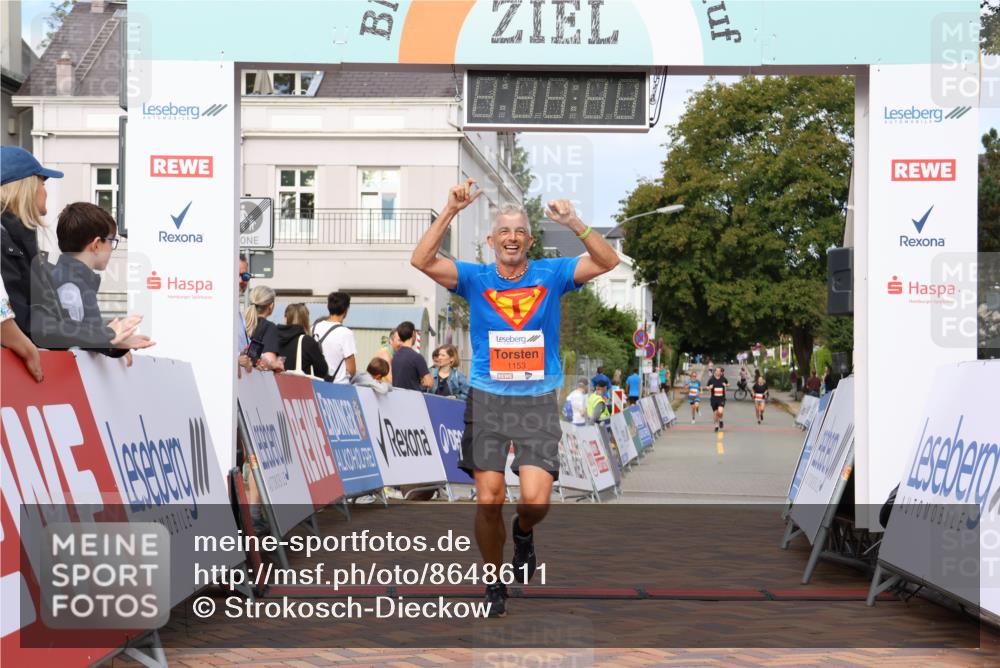 31.08.2025 - 21. Blankeneser Heldenlauf Strokosch-Dieckow http://msf.ph/oto/8648611 31.08.2025 09:47:22 Ziel 1107, 1153 meine-sportfotos.de