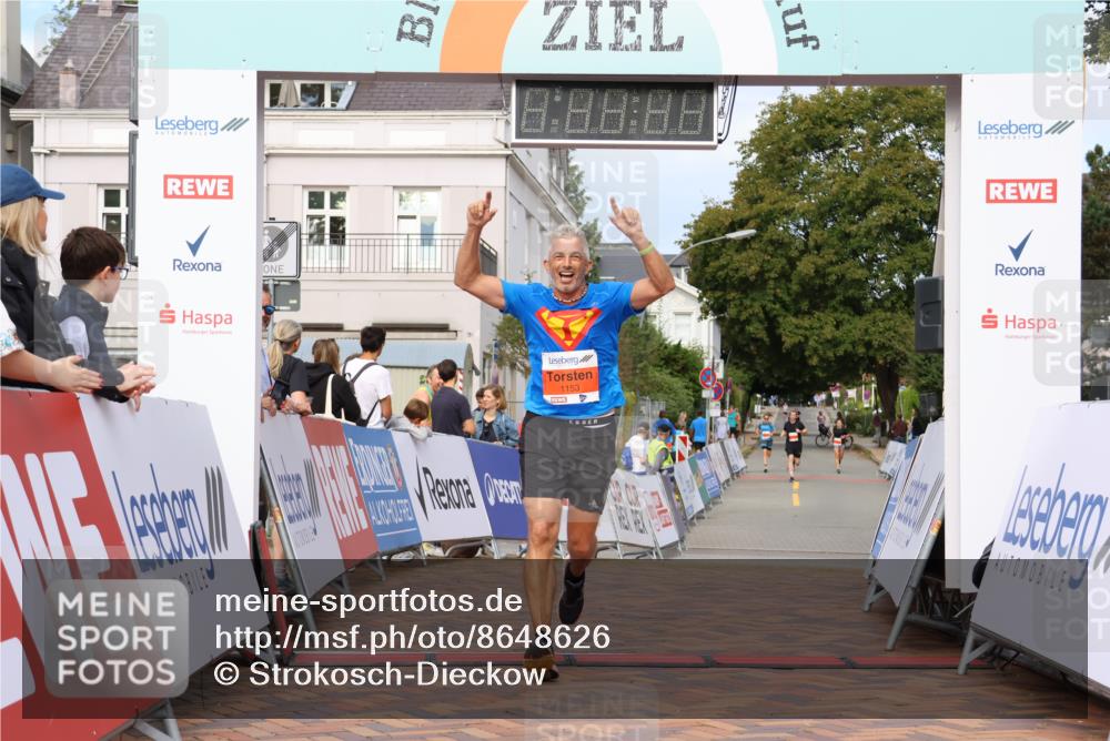 31.08.2025 - 21. Blankeneser Heldenlauf Strokosch-Dieckow http://msf.ph/oto/8648626 31.08.2025 09:47:22 Ziel 1107, 1153 meine-sportfotos.de