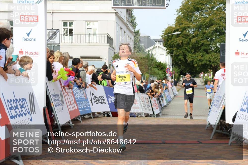31.08.2025 - 21. Blankeneser Heldenlauf Strokosch-Dieckow http://msf.ph/oto/8648642 31.08.2025 10:17:45 Ziel 2420, 2403 meine-sportfotos.de
