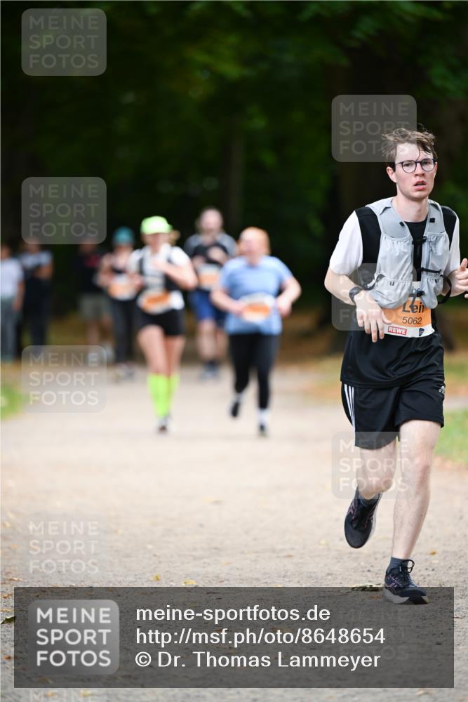 31.08.2025 - 21. Blankeneser Heldenlauf Dr. Thomas Lammeyer http://msf.ph/oto/8648654 31.08.2025 11:25:04 Laufen 5062 meine-sportfotos.de