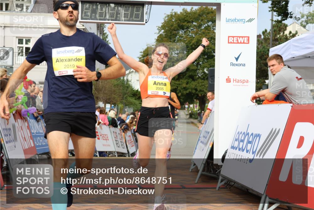 31.08.2025 - 21. Blankeneser Heldenlauf Strokosch-Dieckow http://msf.ph/oto/8648751 31.08.2025 10:17:30 Ziel 2019, 2270, 2020, 2005 meine-sportfotos.de