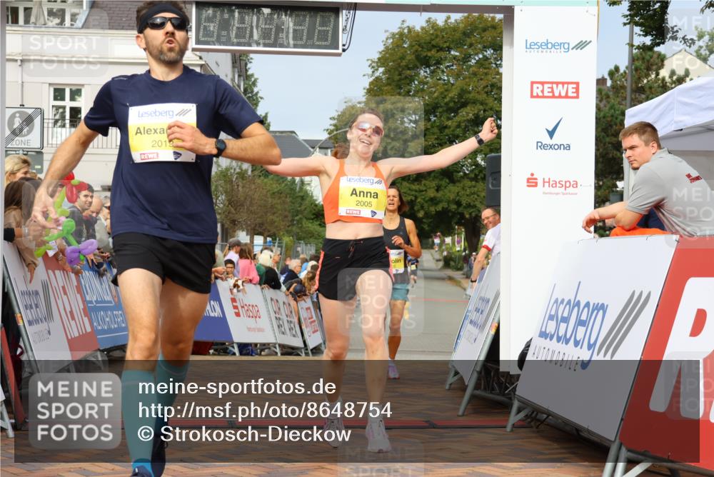 31.08.2025 - 21. Blankeneser Heldenlauf Strokosch-Dieckow http://msf.ph/oto/8648754 31.08.2025 10:17:30 Ziel 2019, 2270, 2020, 2005 meine-sportfotos.de