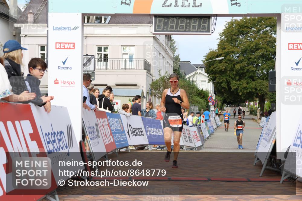 31.08.2025 - 21. Blankeneser Heldenlauf Strokosch-Dieckow http://msf.ph/oto/8648779 31.08.2025 09:47:11 Ziel 1007, 1116 meine-sportfotos.de