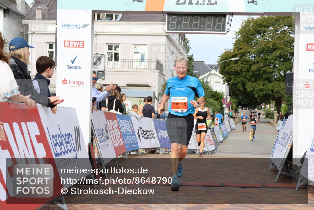 31.08.2025 - 21. Blankeneser Heldenlauf Strokosch-Dieckow http://msf.ph/oto/8648790 31.08.2025 09:47:08 Ziel 1007, 1002, 1116 meine-sportfotos.de