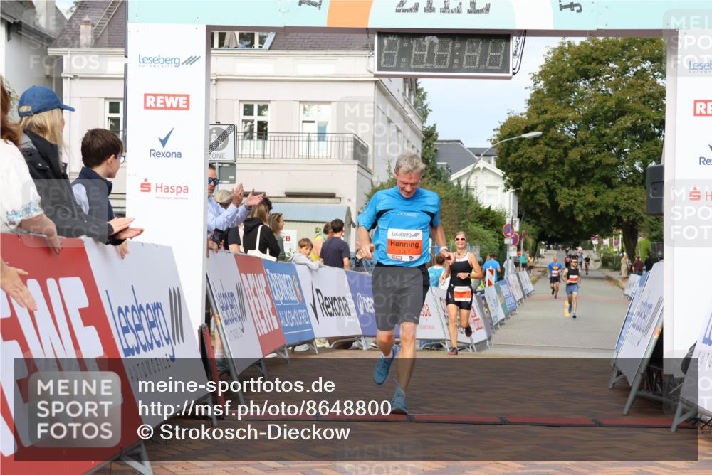 31.08.2025 - 21. Blankeneser Heldenlauf Strokosch-Dieckow http://msf.ph/oto/8648800 31.08.2025 09:47:08 Ziel 1007, 1002, 1116 meine-sportfotos.de