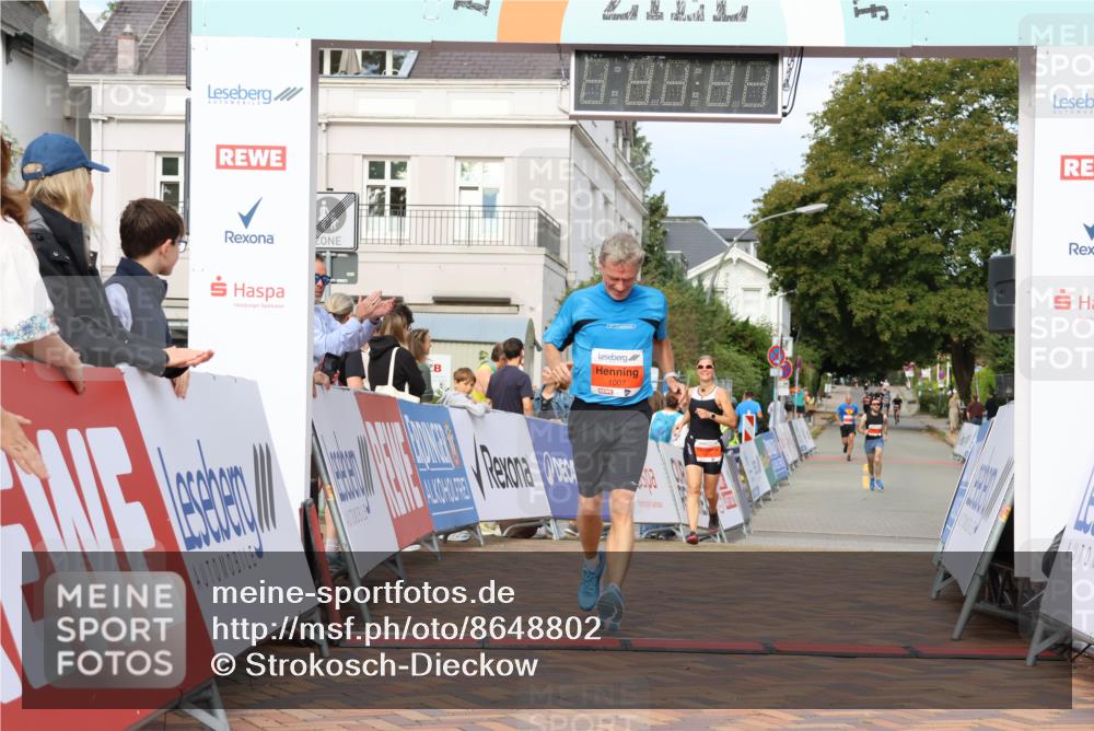 31.08.2025 - 21. Blankeneser Heldenlauf Strokosch-Dieckow http://msf.ph/oto/8648802 31.08.2025 09:47:08 Ziel 1007, 1002, 1116 meine-sportfotos.de