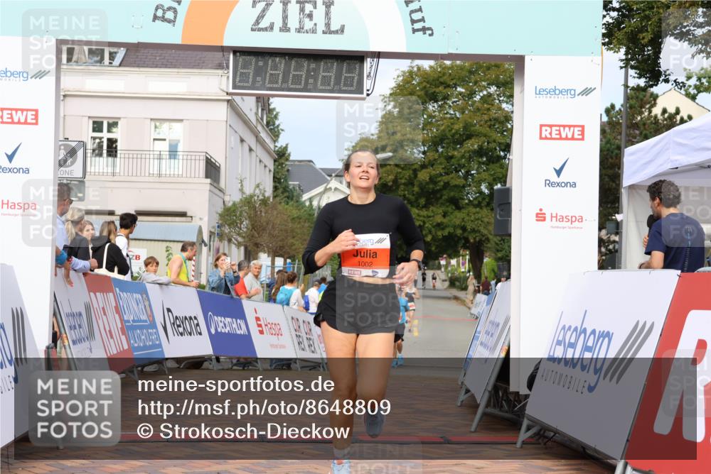 31.08.2025 - 21. Blankeneser Heldenlauf Strokosch-Dieckow http://msf.ph/oto/8648809 31.08.2025 09:47:01 Ziel 1114, 1029, 1002 meine-sportfotos.de