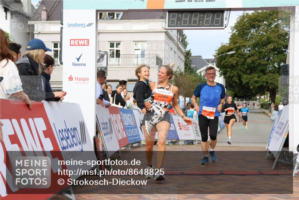 31.08.2025 - 21. Blankeneser Heldenlauf Strokosch-Dieckow http://msf.ph/oto/8648825 31.08.2025 09:46:57 Ziel 1114, 1029, 1002 meine-sportfotos.de