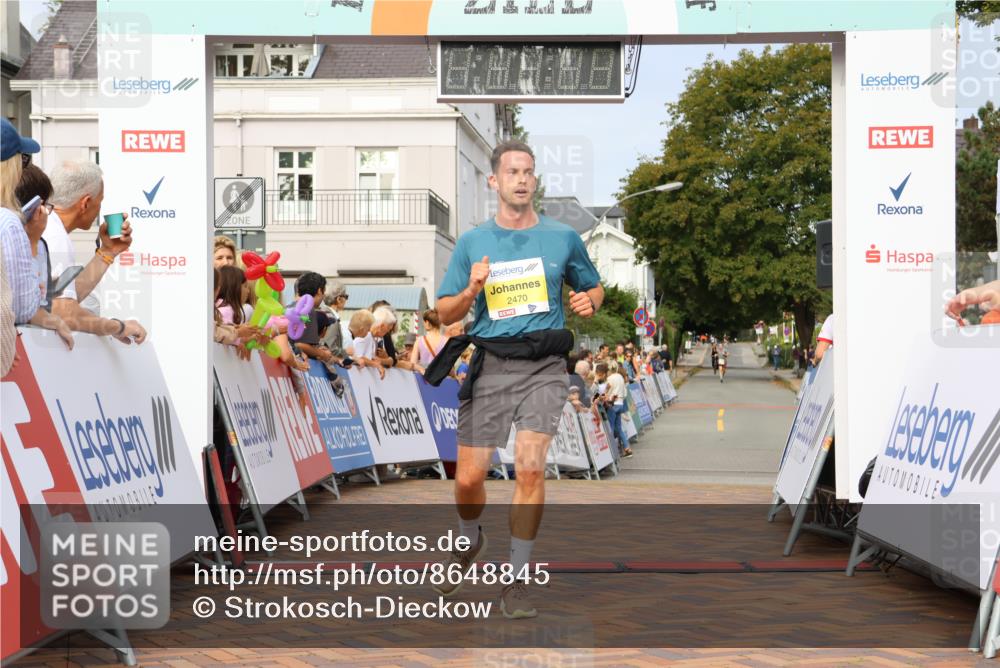 31.08.2025 - 21. Blankeneser Heldenlauf Strokosch-Dieckow http://msf.ph/oto/8648845 31.08.2025 10:16:36 Ziel 2745, 2470 meine-sportfotos.de