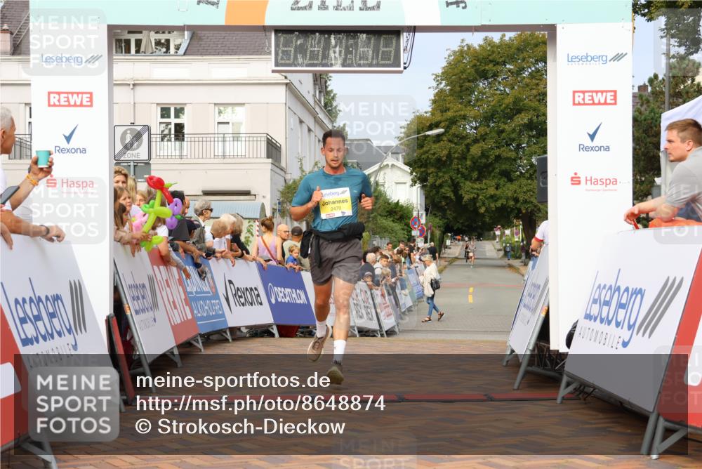 31.08.2025 - 21. Blankeneser Heldenlauf Strokosch-Dieckow http://msf.ph/oto/8648874 31.08.2025 10:16:35 Ziel 2745, 2470 meine-sportfotos.de
