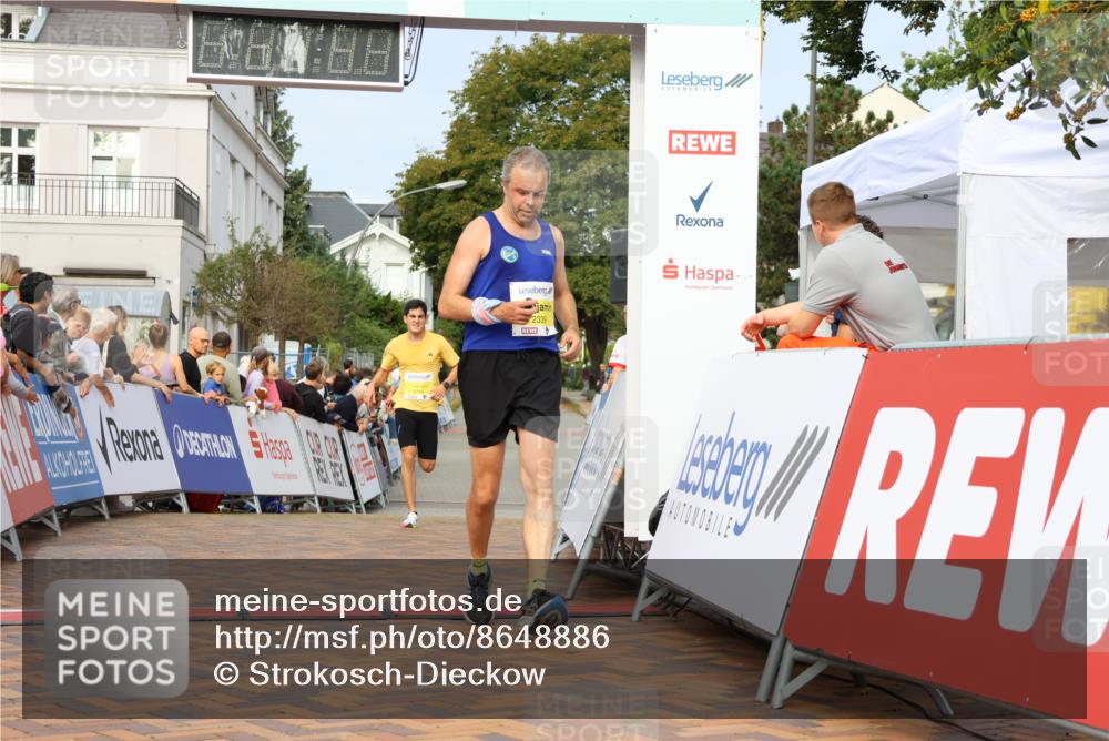 31.08.2025 - 21. Blankeneser Heldenlauf Strokosch-Dieckow http://msf.ph/oto/8648886 31.08.2025 10:16:26 Ziel 2745, 2339 meine-sportfotos.de