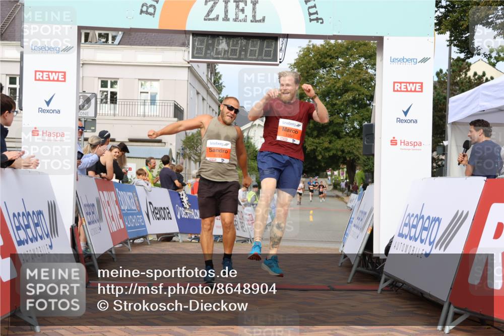 31.08.2025 - 21. Blankeneser Heldenlauf Strokosch-Dieckow http://msf.ph/oto/8648904 31.08.2025 09:46:27 Ziel 1130, 1050, 1053 meine-sportfotos.de