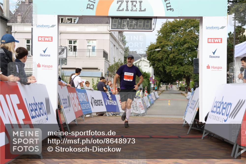 31.08.2025 - 21. Blankeneser Heldenlauf Strokosch-Dieckow http://msf.ph/oto/8648973 31.08.2025 09:45:41 Ziel 1027, 1161 meine-sportfotos.de