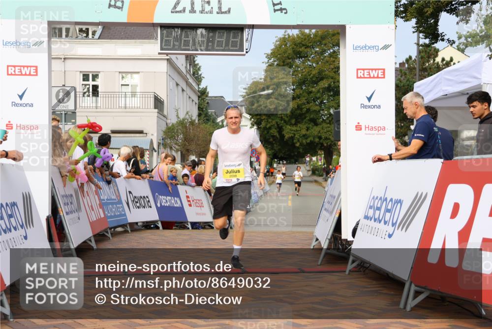 31.08.2025 - 21. Blankeneser Heldenlauf Strokosch-Dieckow http://msf.ph/oto/8649032 31.08.2025 10:15:15 Ziel 2098 meine-sportfotos.de