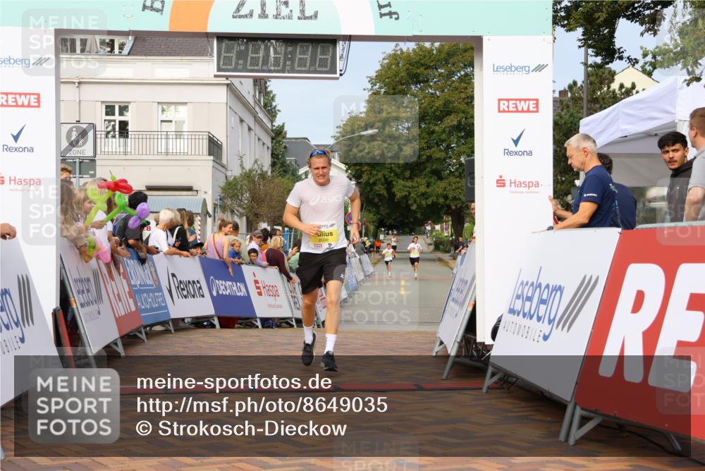 31.08.2025 - 21. Blankeneser Heldenlauf Strokosch-Dieckow http://msf.ph/oto/8649035 31.08.2025 10:15:15 Ziel 2098 meine-sportfotos.de