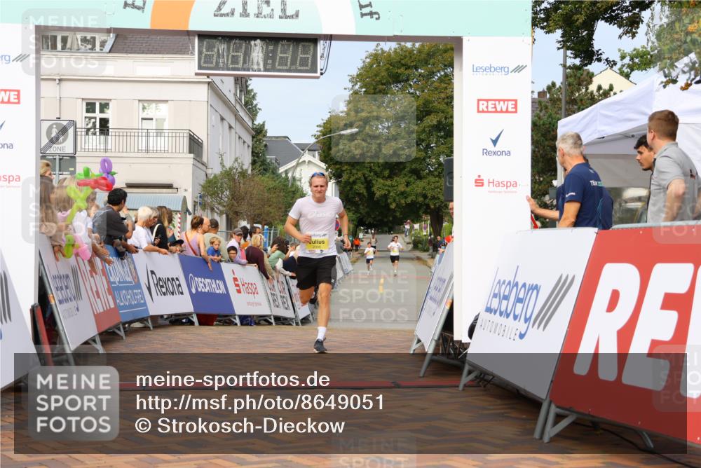 31.08.2025 - 21. Blankeneser Heldenlauf Strokosch-Dieckow http://msf.ph/oto/8649051 31.08.2025 10:15:14 Ziel 2098 meine-sportfotos.de