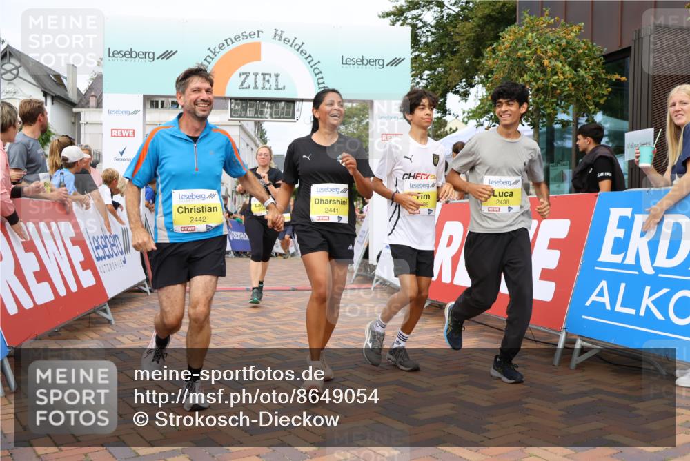 31.08.2025 - 21. Blankeneser Heldenlauf Strokosch-Dieckow http://msf.ph/oto/8649054 31.08.2025 10:34:48 Ziel 2524, 2244, 2021, 2214, 2215, 2655, 2298, 2488, 2438, 2439, 2349, 2441, 2442, 2350, 2048 meine-sportfotos.de