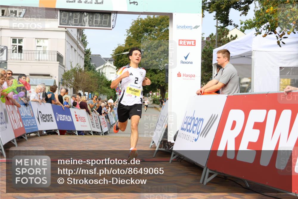 31.08.2025 - 21. Blankeneser Heldenlauf Strokosch-Dieckow http://msf.ph/oto/8649065 31.08.2025 10:15:03 Ziel 2572, 2332 meine-sportfotos.de