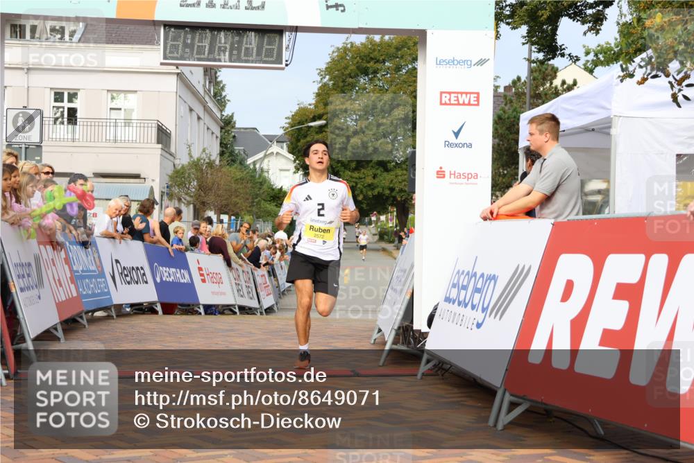 31.08.2025 - 21. Blankeneser Heldenlauf Strokosch-Dieckow http://msf.ph/oto/8649071 31.08.2025 10:15:03 Ziel 2572, 2332 meine-sportfotos.de