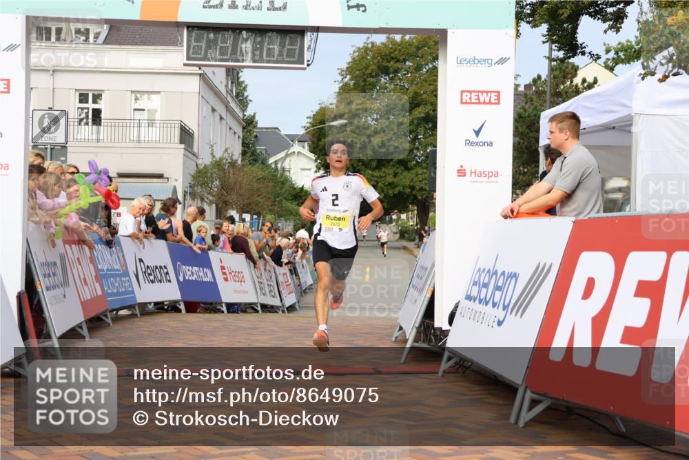 31.08.2025 - 21. Blankeneser Heldenlauf Strokosch-Dieckow http://msf.ph/oto/8649075 31.08.2025 10:15:03 Ziel 2572, 2332 meine-sportfotos.de