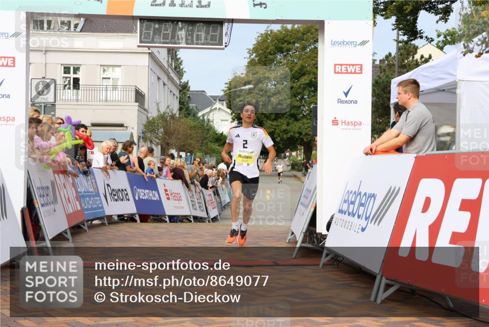 31.08.2025 - 21. Blankeneser Heldenlauf Strokosch-Dieckow http://msf.ph/oto/8649077 31.08.2025 10:15:03 Ziel 2572, 2332 meine-sportfotos.de
