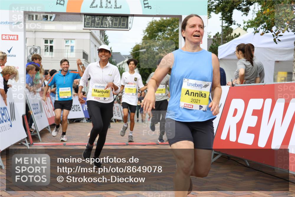31.08.2025 - 21. Blankeneser Heldenlauf Strokosch-Dieckow http://msf.ph/oto/8649078 31.08.2025 10:34:46 Ziel 2524, 2244, 2021, 2424, 2668, 2669, 2667, 2298, 2438, 2439, 2349, 2441, 2442, 2350, 2048 meine-sportfotos.de