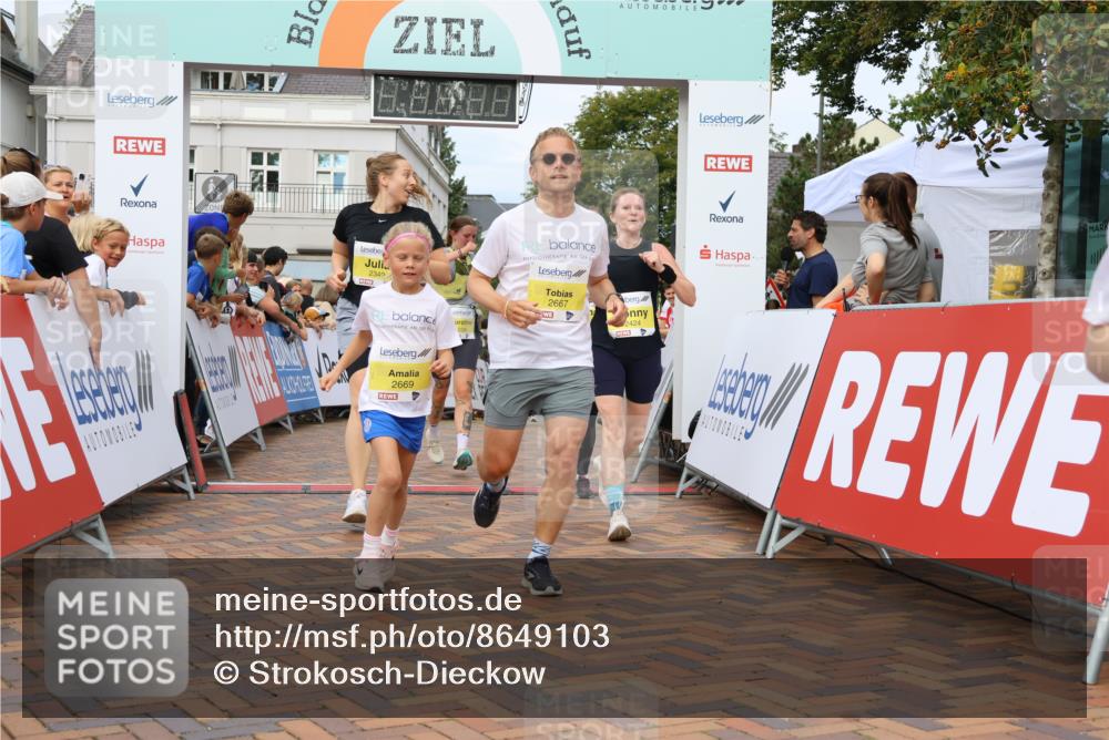 31.08.2025 - 21. Blankeneser Heldenlauf Strokosch-Dieckow http://msf.ph/oto/8649103 31.08.2025 10:34:40 Ziel 2110, 2244, 2021, 2424, 2668, 2669, 2667, 2298, 2349, 2350, 2090, 2083 meine-sportfotos.de