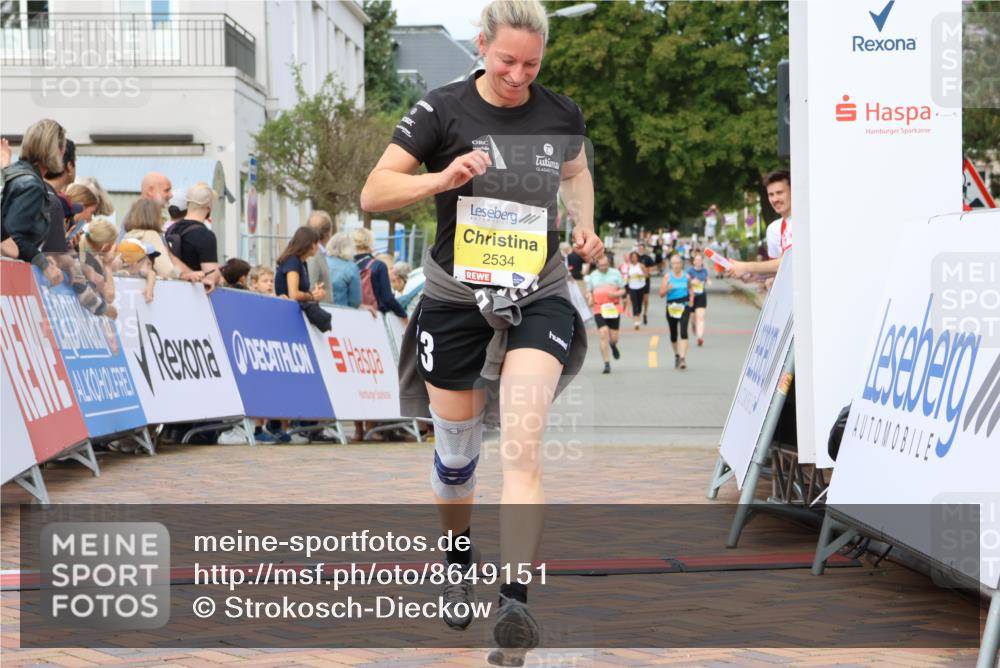 31.08.2025 - 21. Blankeneser Heldenlauf Strokosch-Dieckow http://msf.ph/oto/8649151 31.08.2025 10:33:51 Ziel 2530, 2534 meine-sportfotos.de