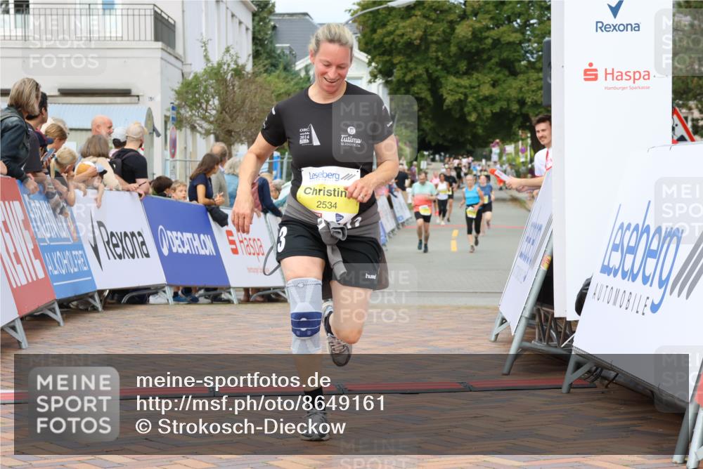 31.08.2025 - 21. Blankeneser Heldenlauf Strokosch-Dieckow http://msf.ph/oto/8649161 31.08.2025 10:33:51 Ziel 2530, 2534 meine-sportfotos.de